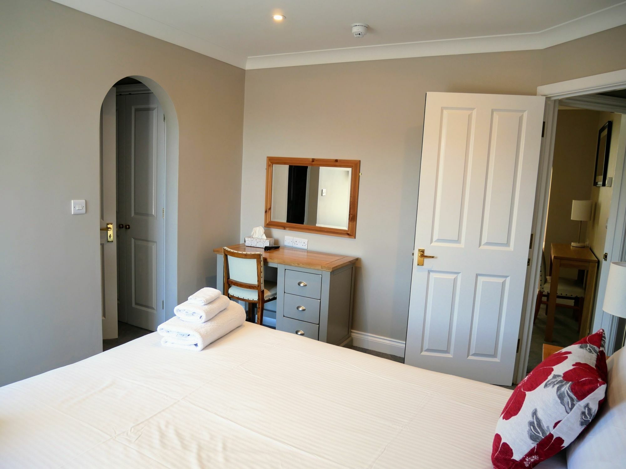 Peartree Serviced Apartments Salisbury Exterior foto